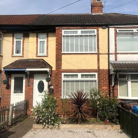 Two Bedroom Terrace House With Parking Kingston upon Hull Esterno foto